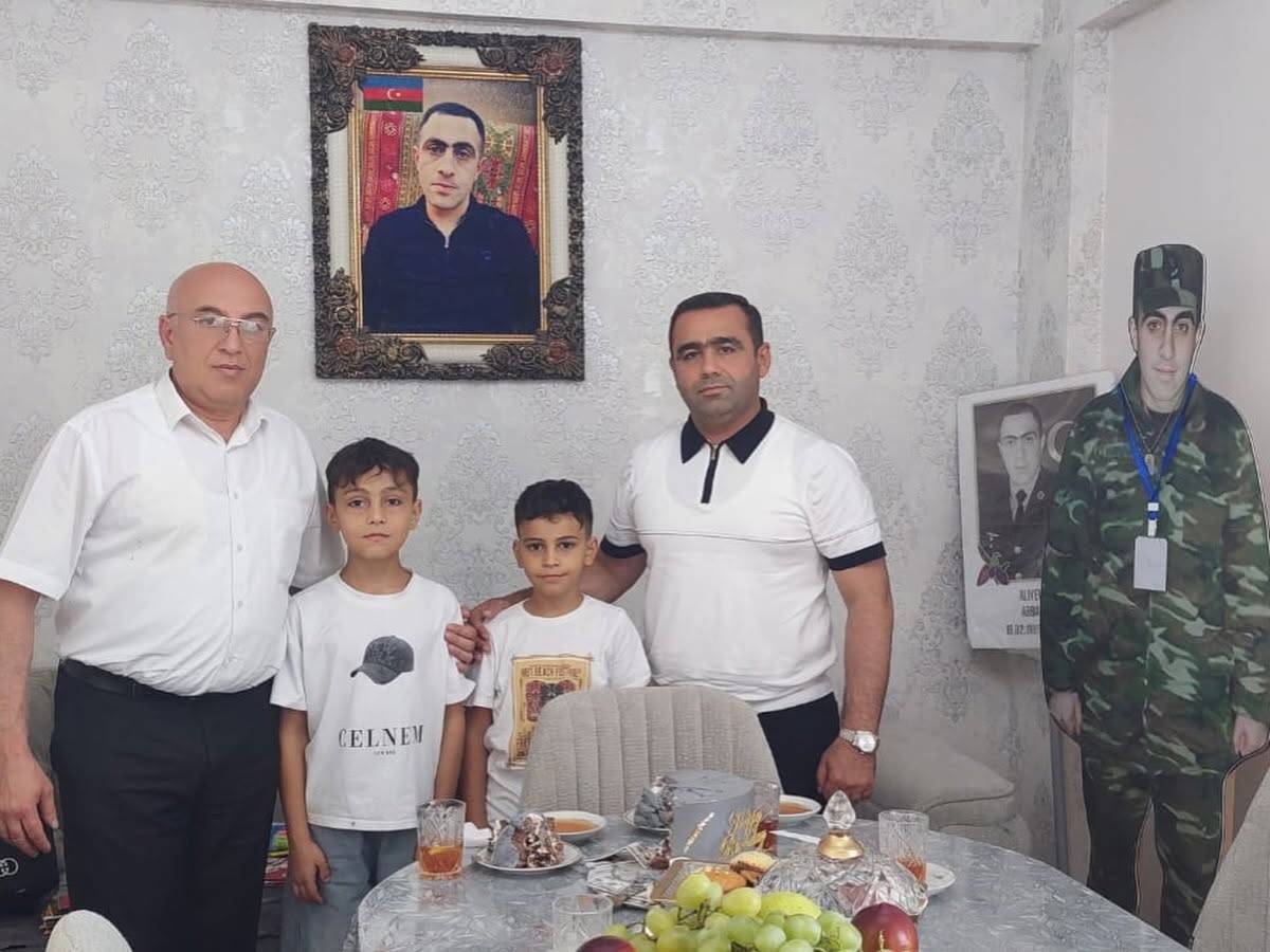 Семью шехида Вахида Алиева навестили в день рождения его сына