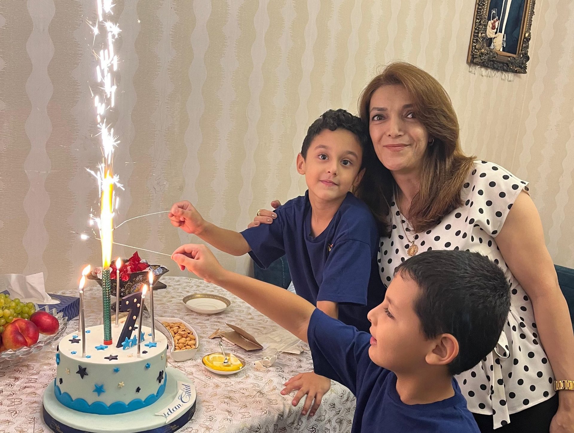 Şəhid Ceyhun Həsənovun əkiz övladları doğum günündə ziyarət olunub